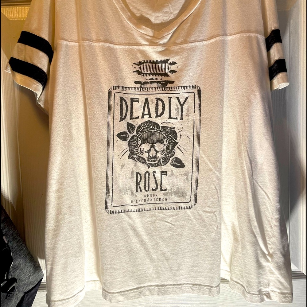 Short sleeve graphic baseball Tee